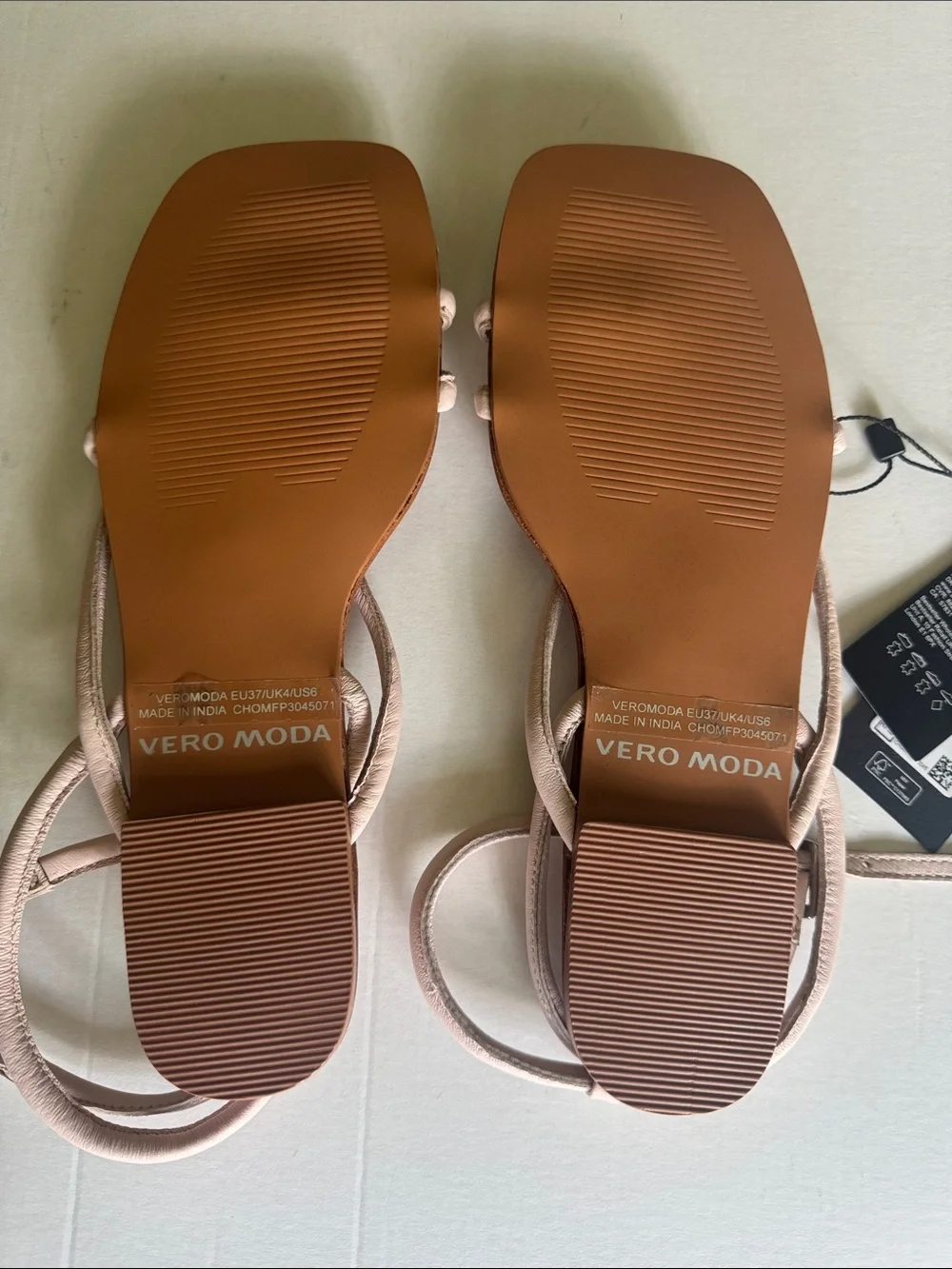 Leather Women's Strappy Square-Toe Sandals in Light Pink